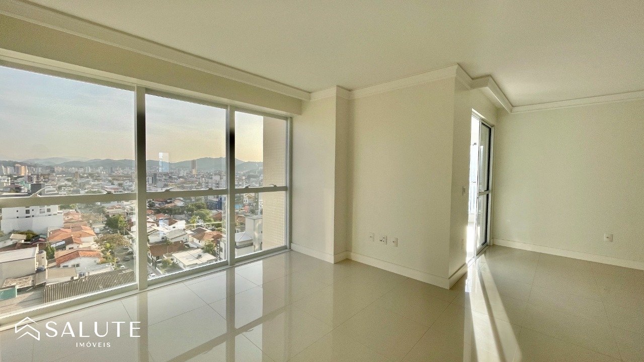 Apartamento à venda com 3 suítes no Centro