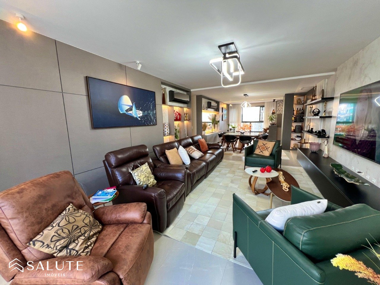 Apartamento à venda com 4 Suítes na Barra Norte