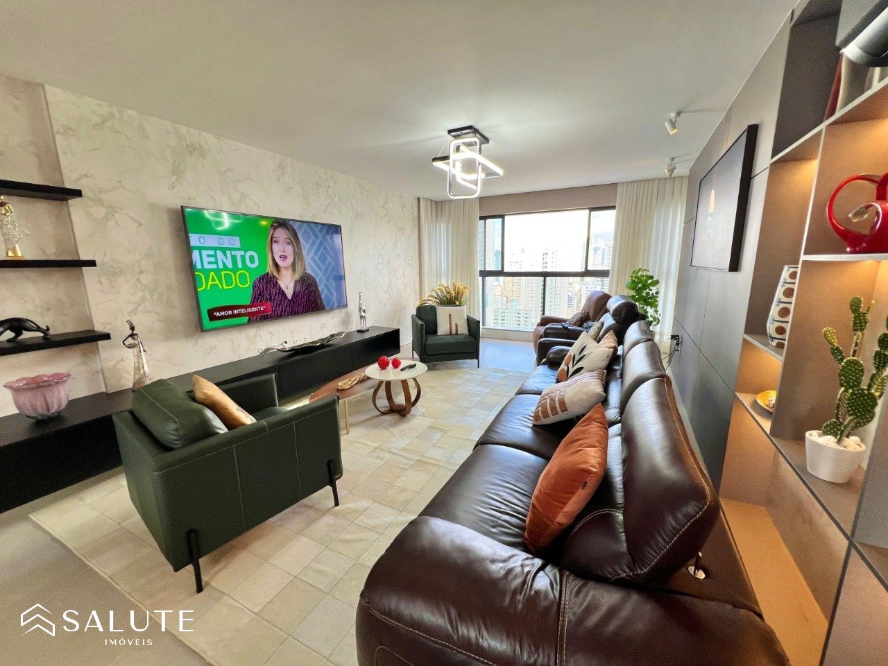 Apartamento à venda com 4 Suítes na Barra Norte