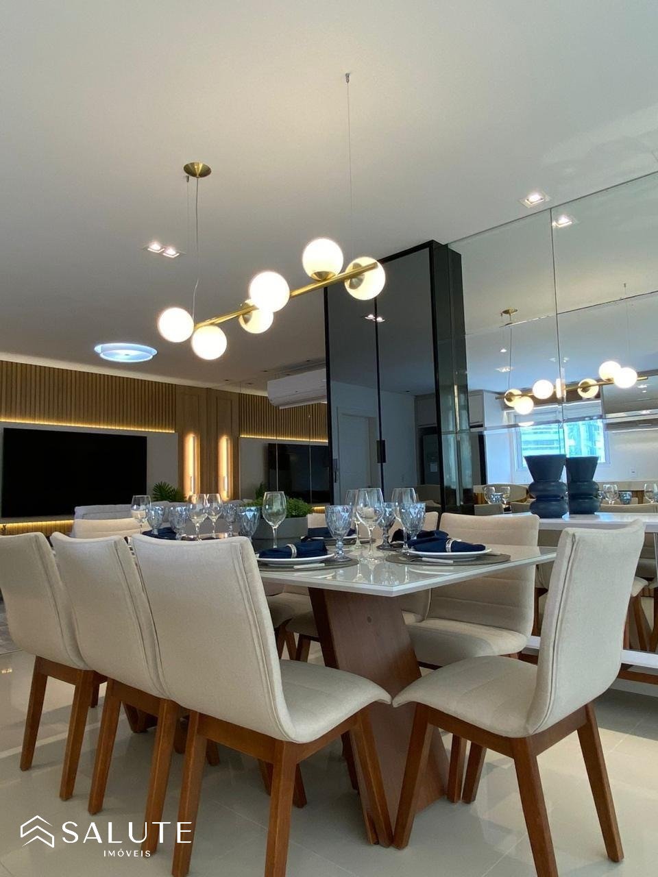 Apartamento à venda 3 suítes na Barra Sul