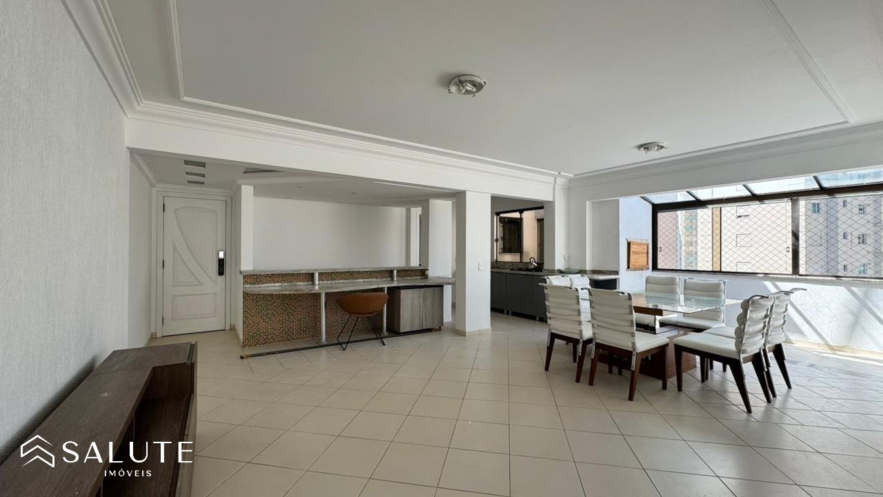 Apartamento aluguel anual 4 dormitórios Barra Sul