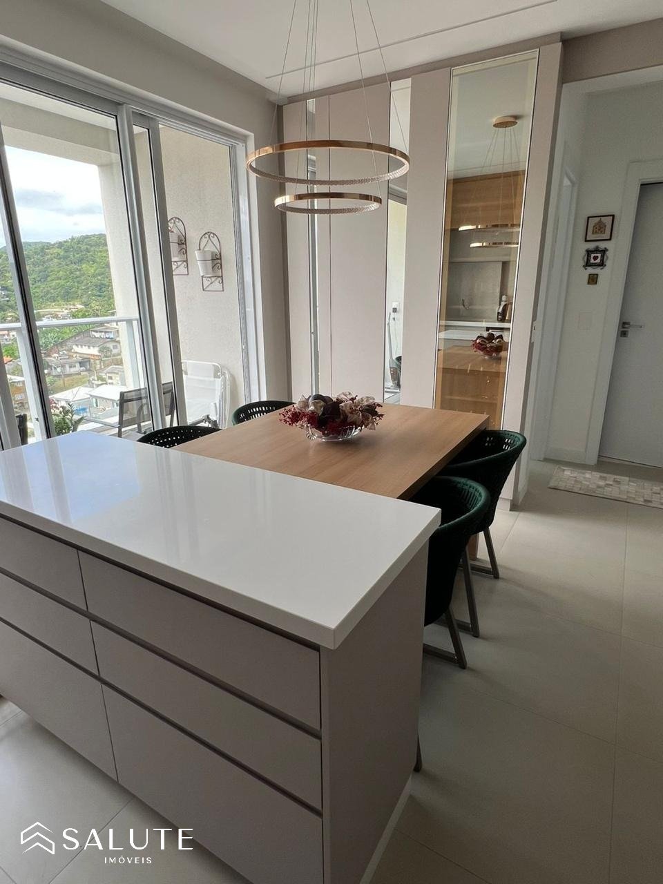 Apartamento à venda 2 dormitórios na Praia Brava