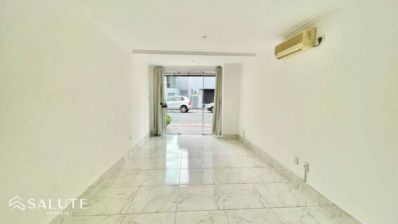 Sala comercial à venda 21m² no Centro
