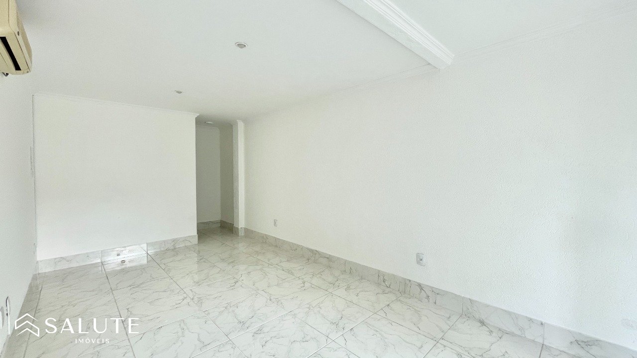 Sala comercial à venda 21m² no Centro