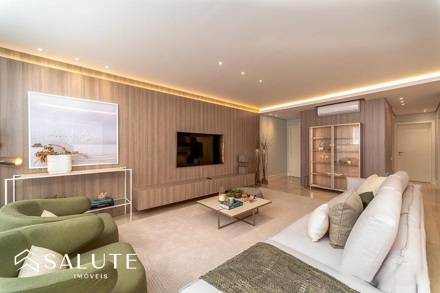 Apartamento à venda com 4 suítes na Praia Brava