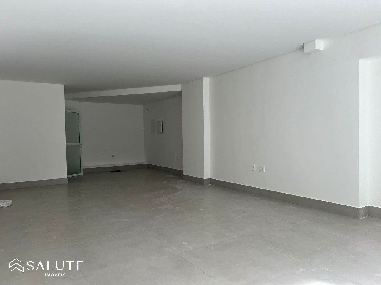 Sala comercial aluguel anual no Centro
