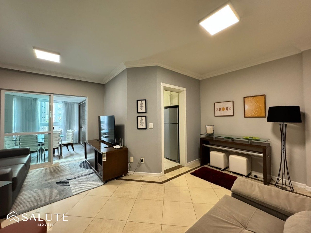 Apartamento à venda com 2 Dormitórios na Barra Sul