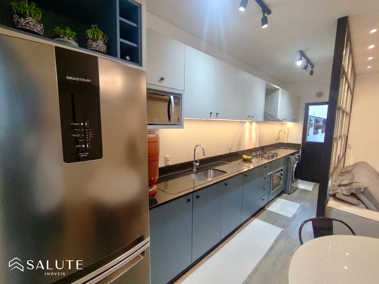 Apartamento à venda com 2 dormitórios em Camboriú