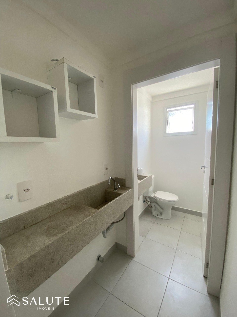 Sala Comercial à venda no Pioneiros