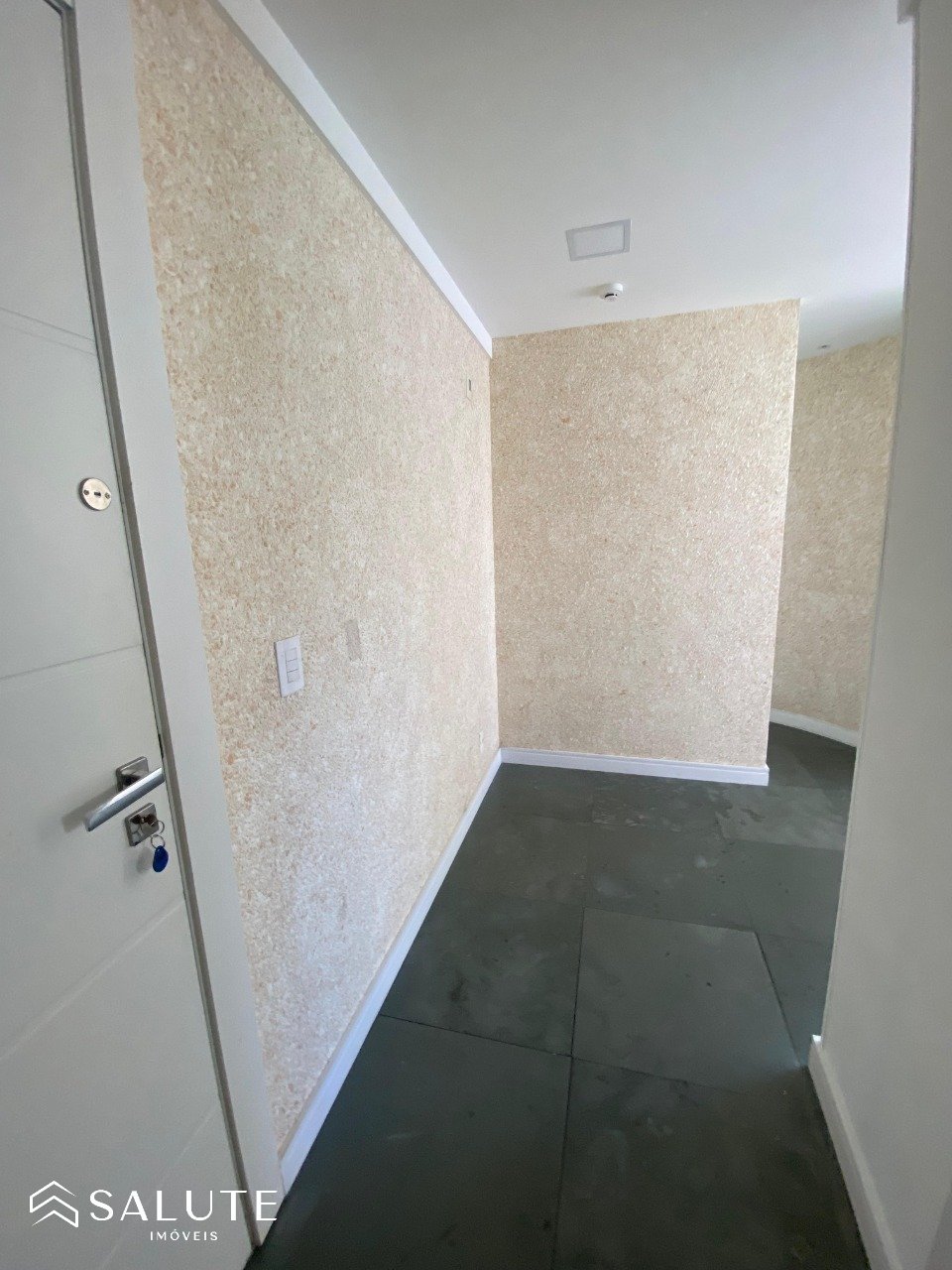 Sala Comercial à venda no Pioneiros