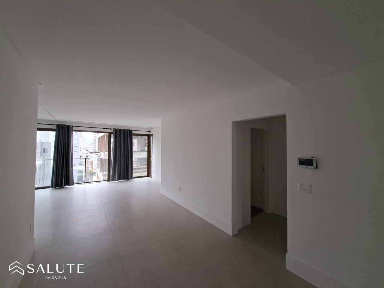 Apartamento à venda com 4 suítes no Centro