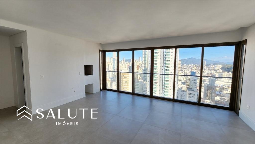 Apartamento novo com 04 suítes