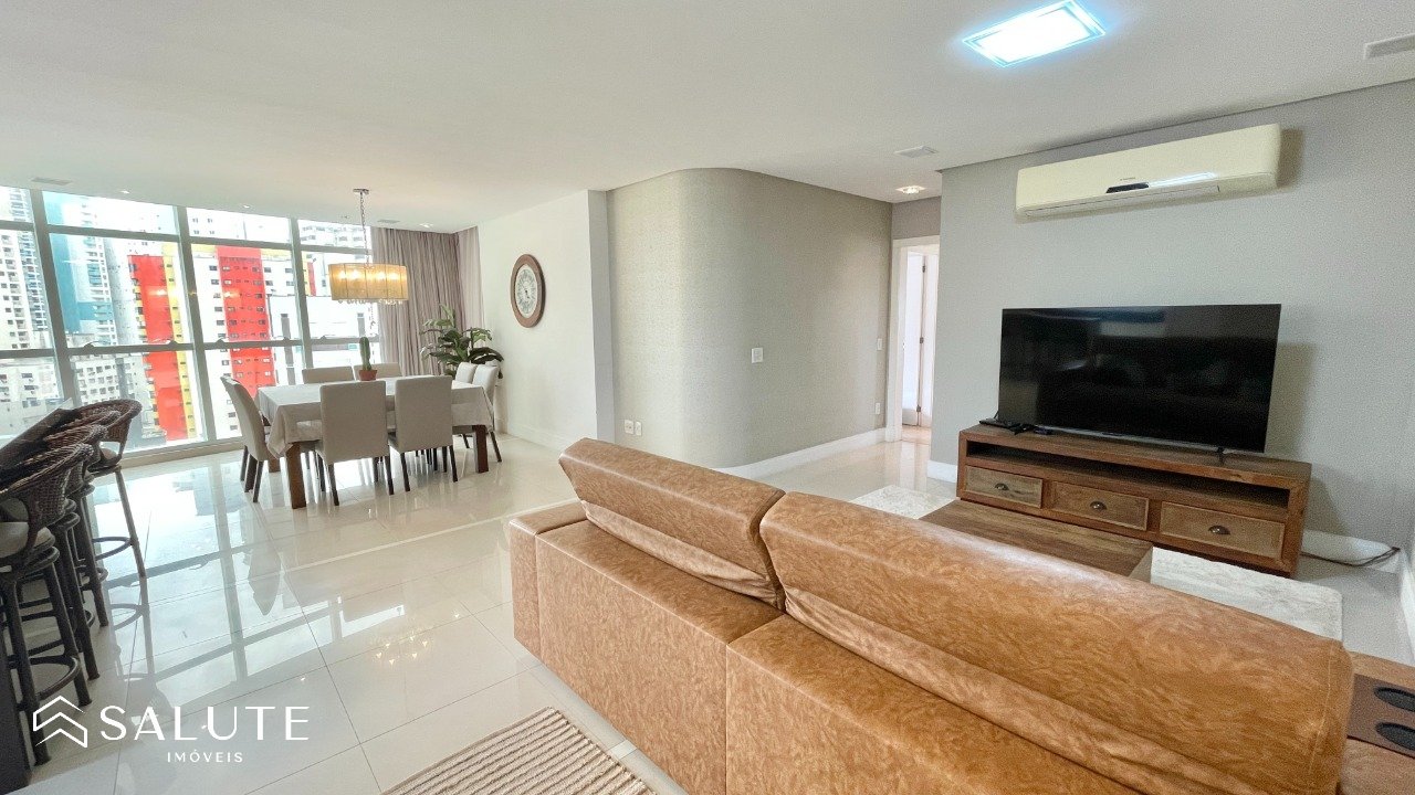 Apartamento á venda com 3 suítes na barra sul