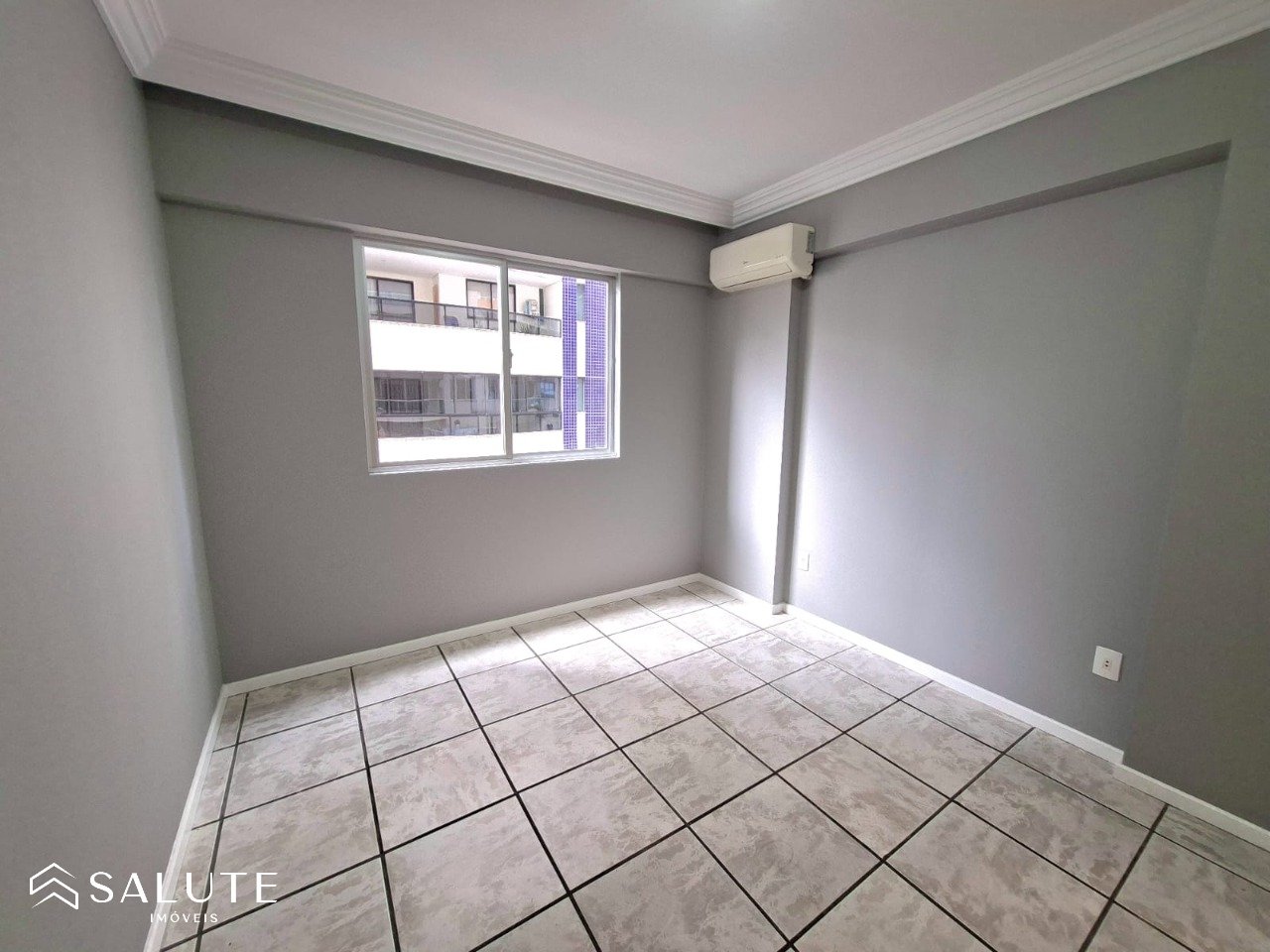 Apartamento à venda com 2 dormitório no Centro
