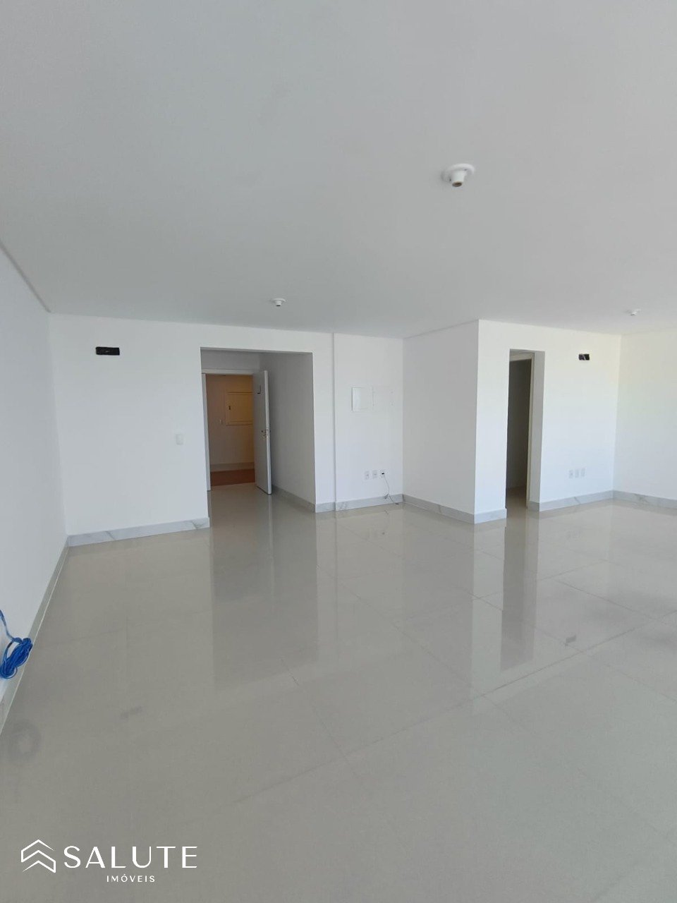 Sala comercial aluguel anual no Centro
