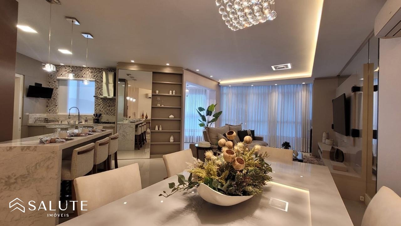 Apartamento à venda com 3 suítes no Centro