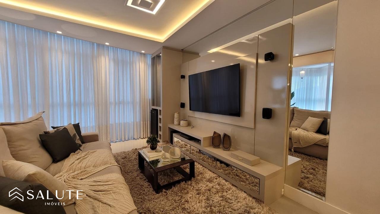Apartamento à venda com 3 suítes no Centro
