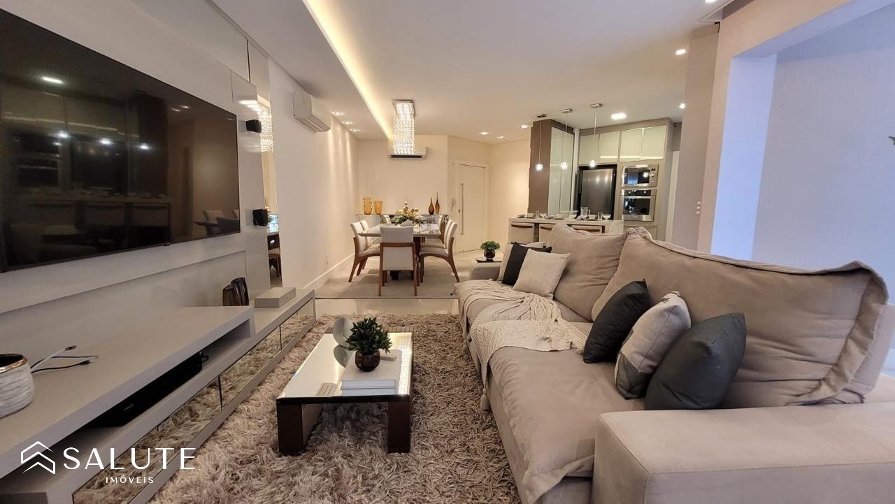Apartamento à venda com 3 suítes no Centro