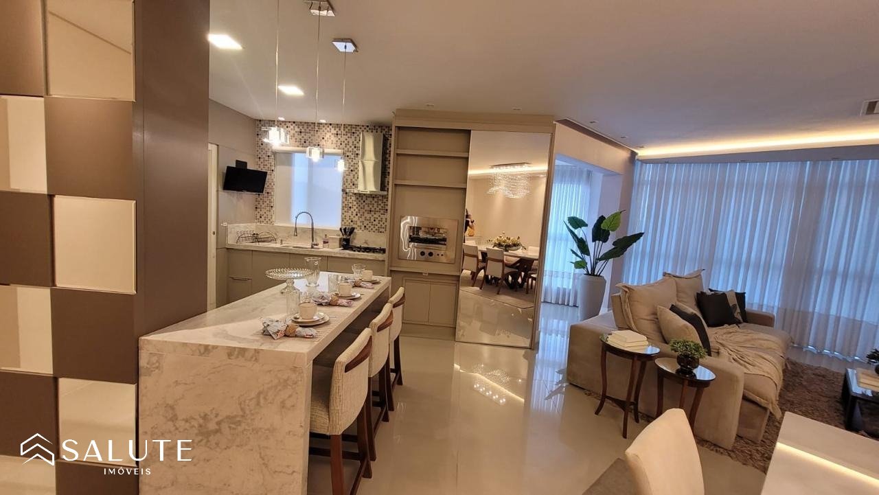 Apartamento à venda com 3 suítes no Centro
