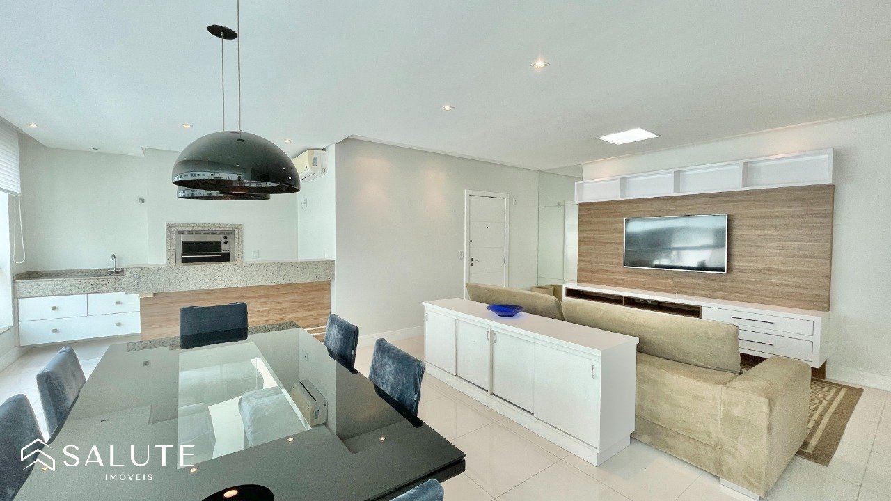 Apartamento locação anual 3 suítes Barra Sul