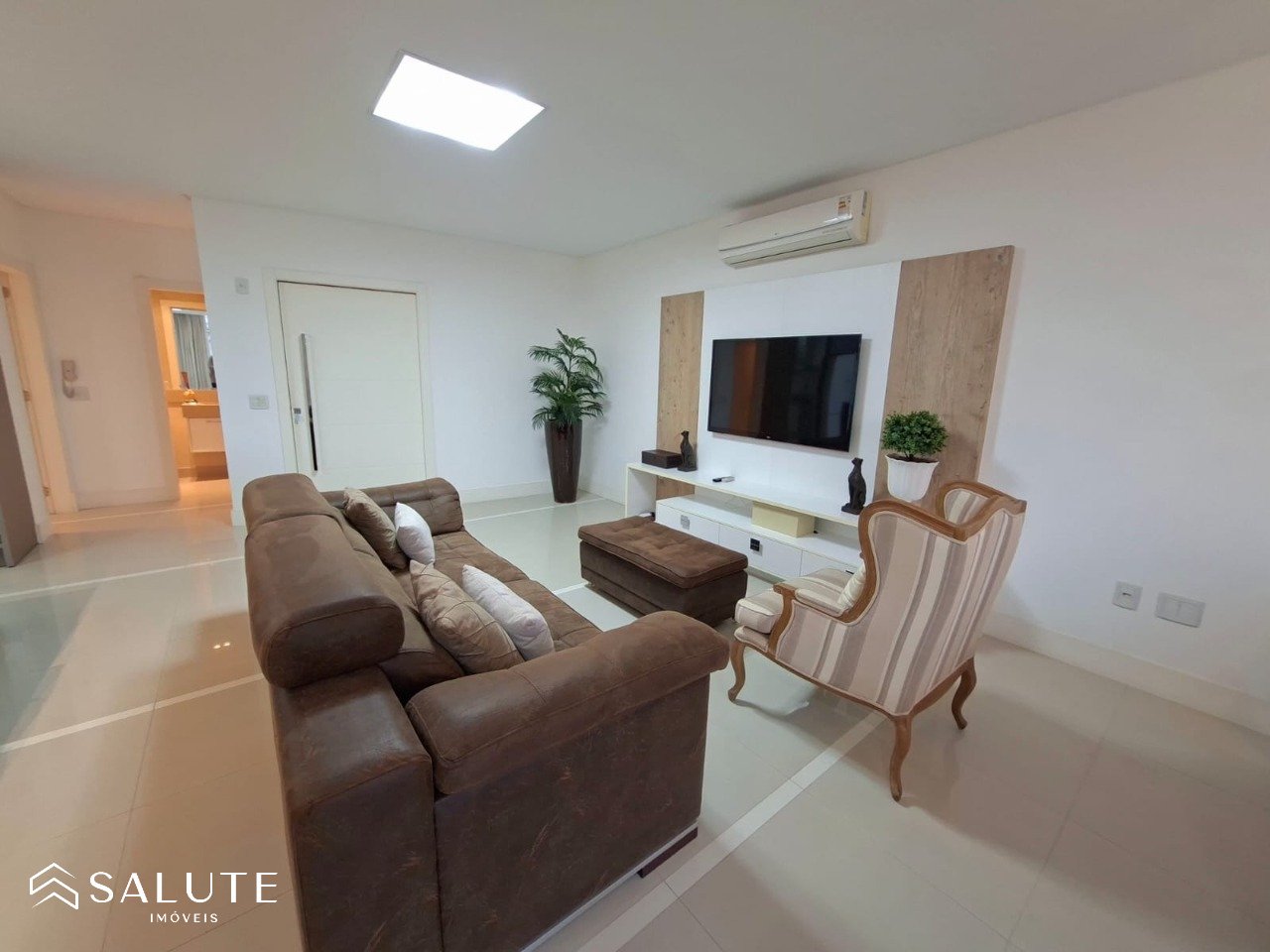 Apartamento à venda 3 suítes na Barra Sul