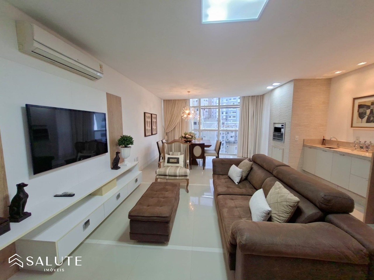 Apartamento à venda 3 suítes na Barra Sul