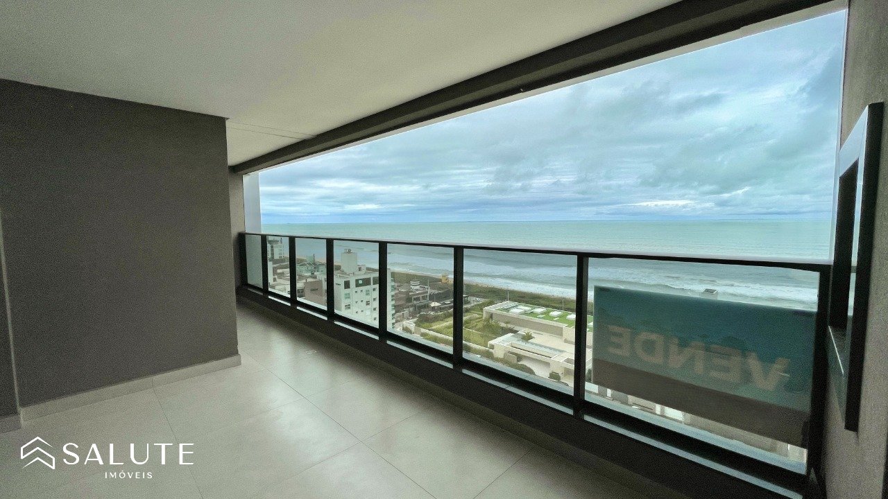 Apartamento à venda com 3 suítes na Praia Brava