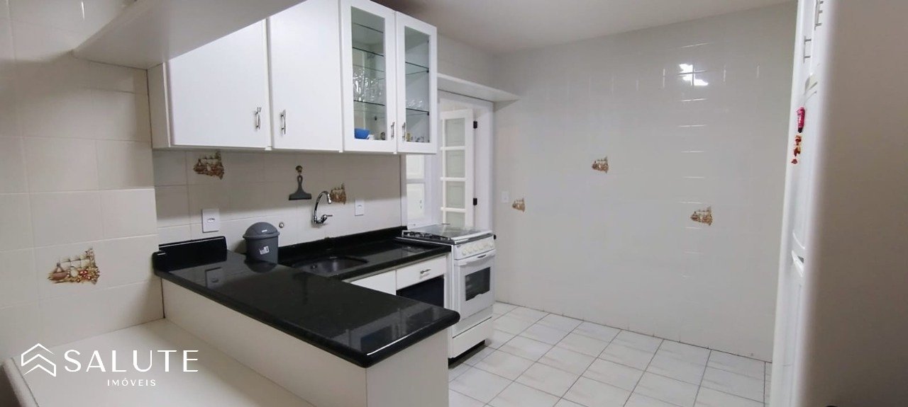 Apartamento aluguel anual 4 dormitórios no Centro
