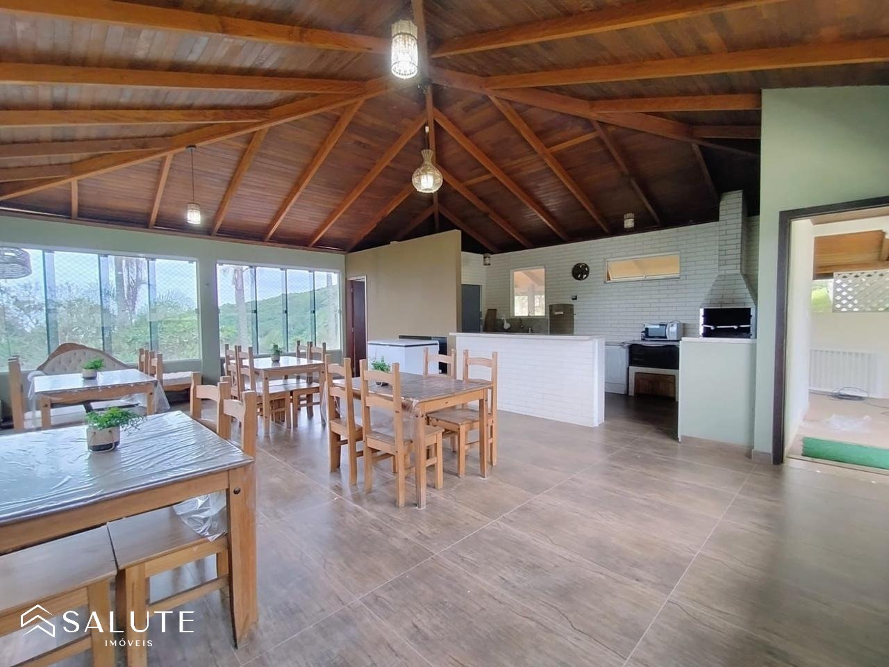 Casa á venda 4 Dormitórios na Praia das Taquaras
