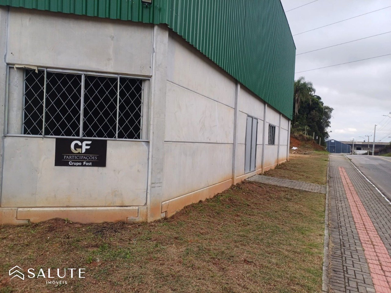 Galpão 583m² locação anual em Itaipava Itajaí
