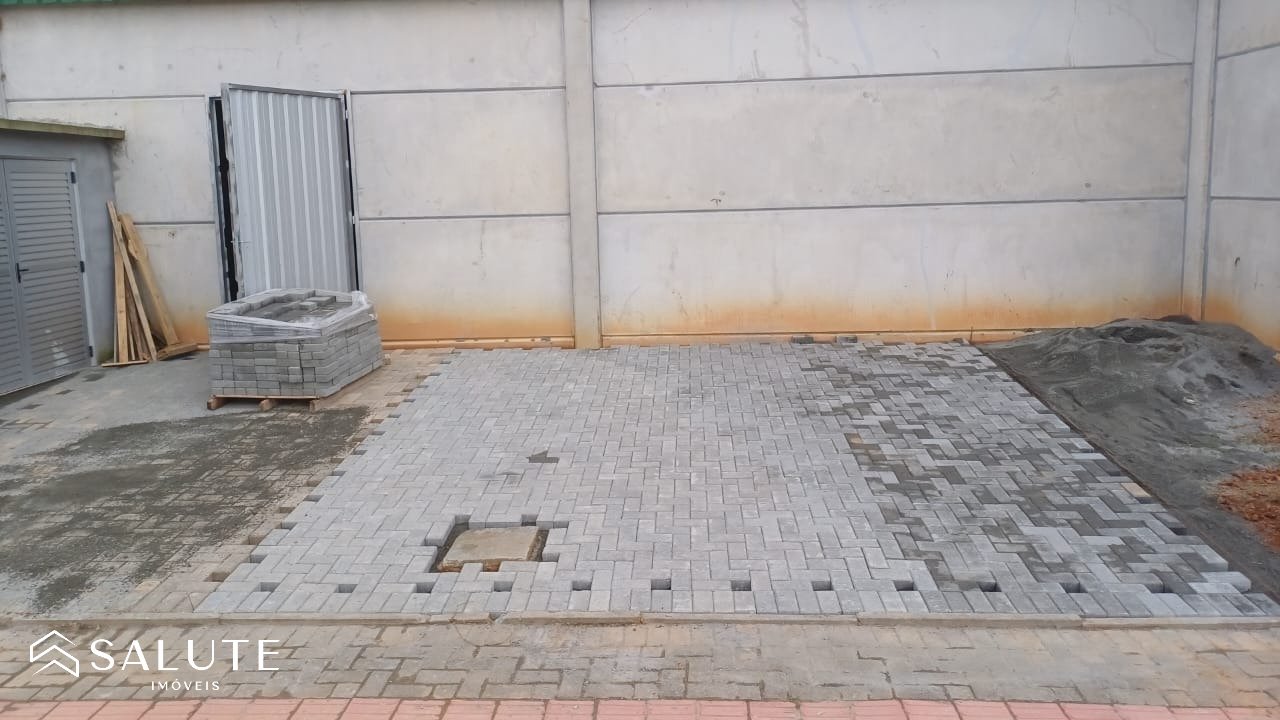 Galpão 583m² locação anual em Itaipava Itajaí