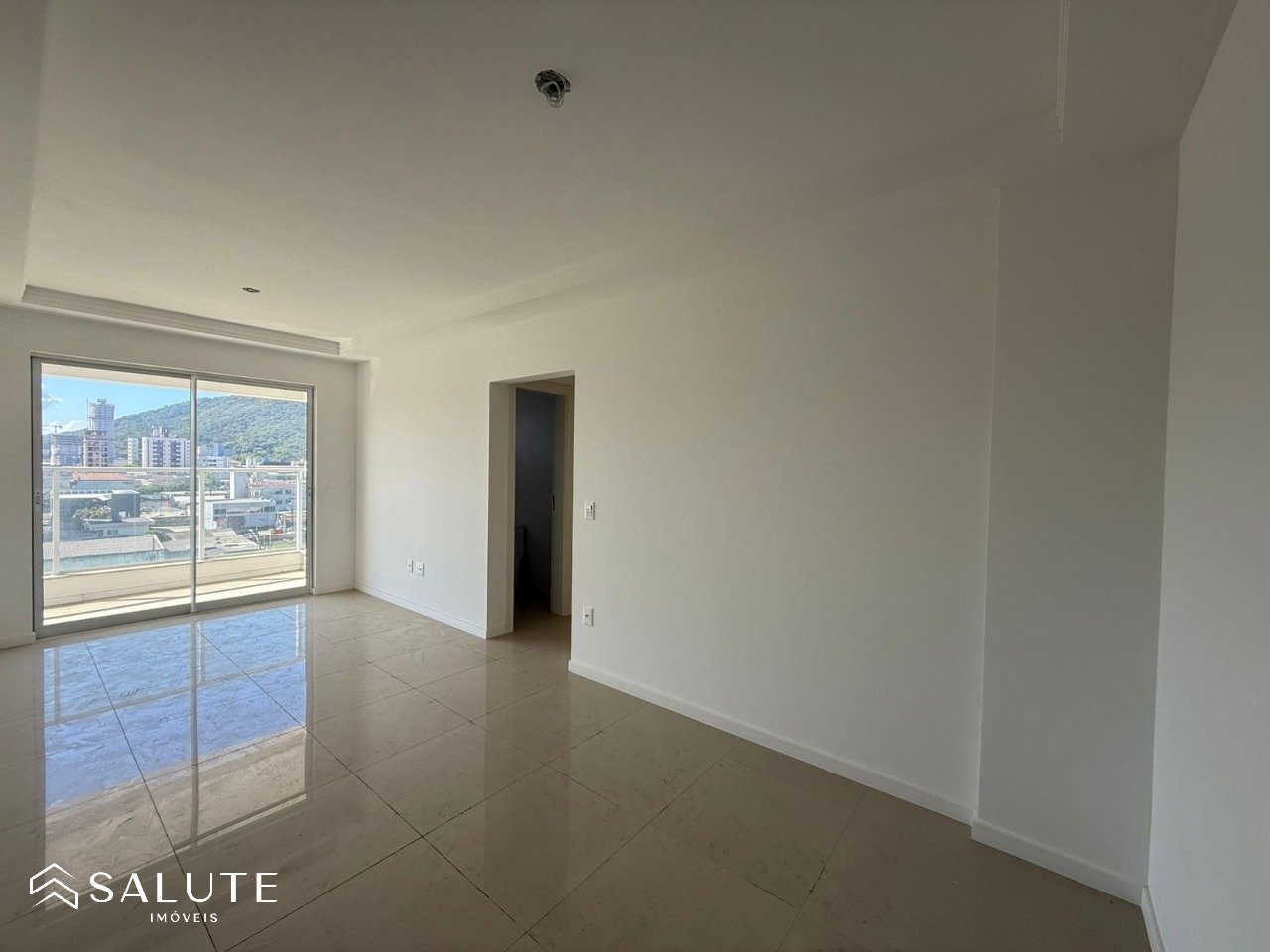Apartamento 2 dormitórios à venda em Camboriú