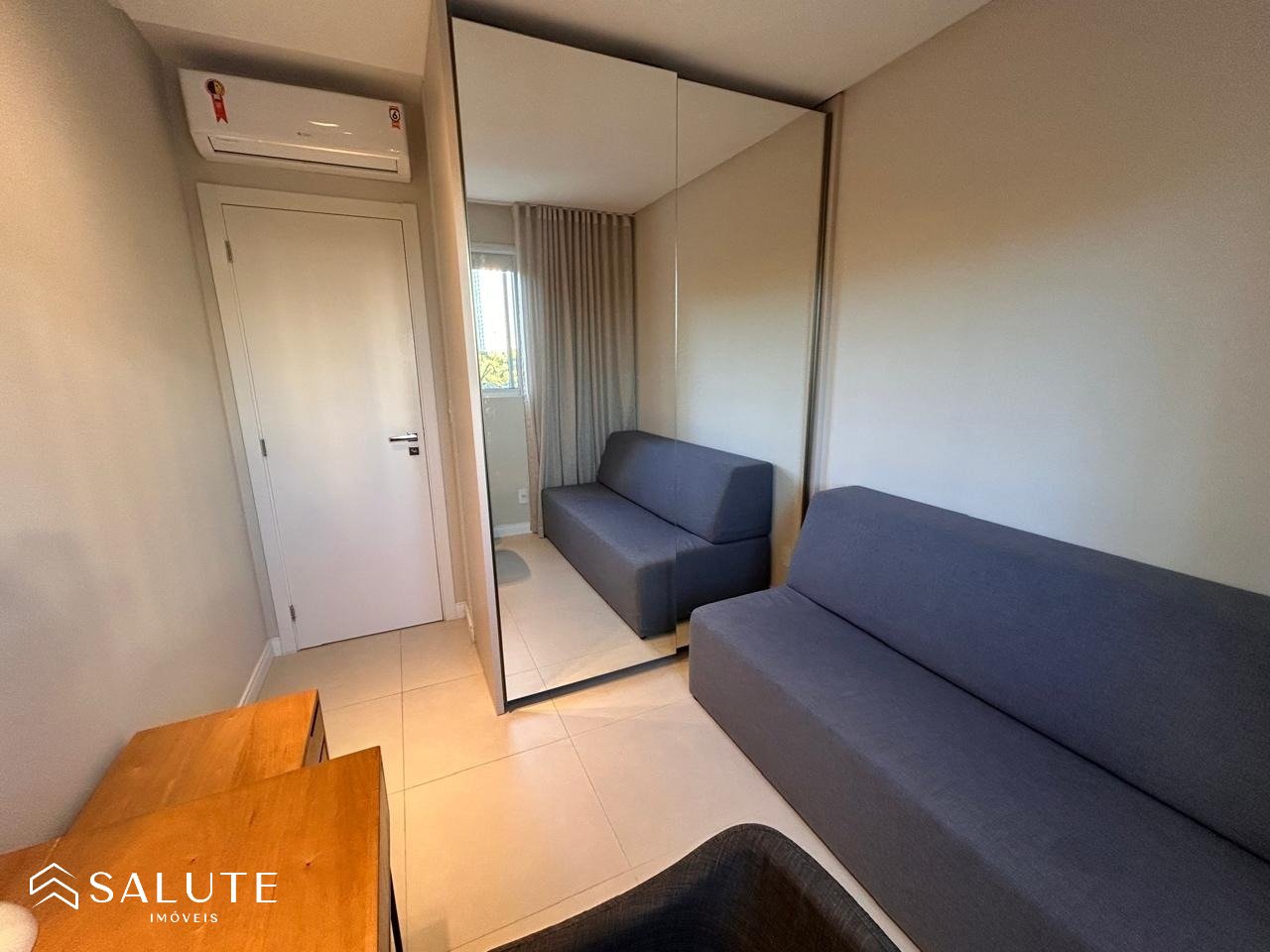 Apartamento à venda com 2 Dormitórios Praia Brava.