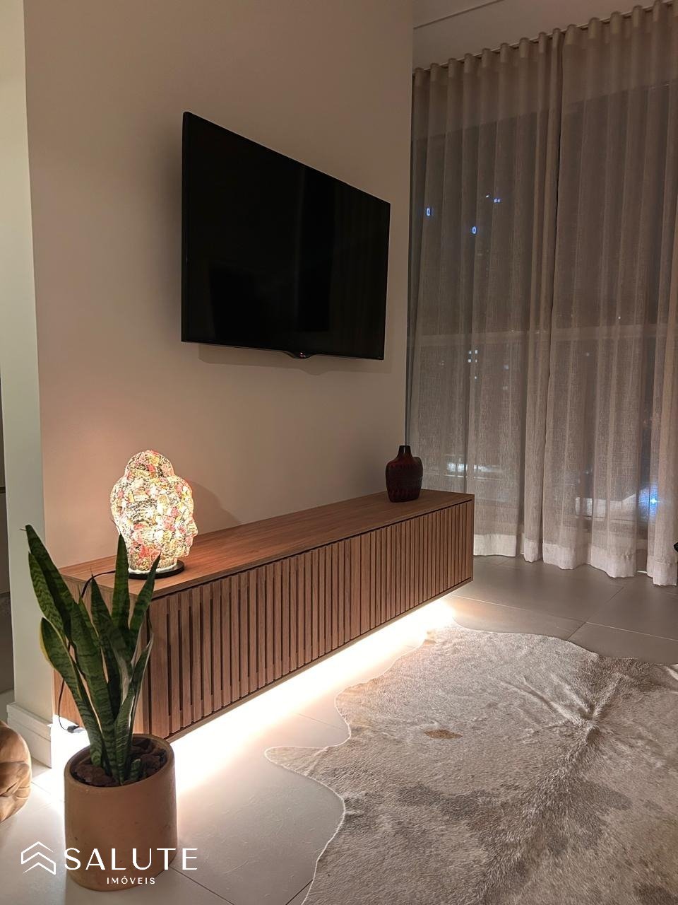 Apartamento à venda com 2 Dormitórios Praia Brava.