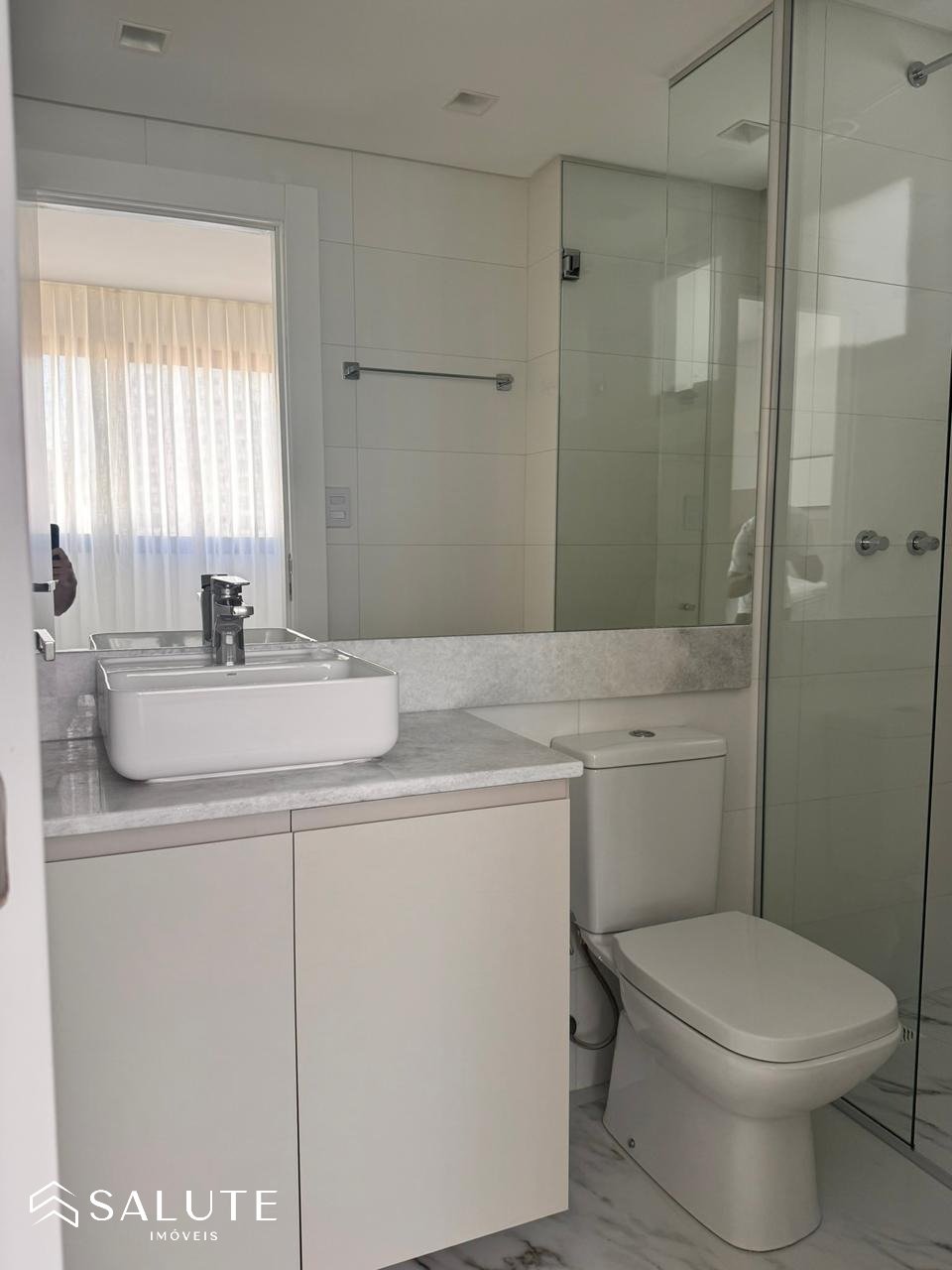 Apartamento à Venda com 2 dormitórios no Centro.