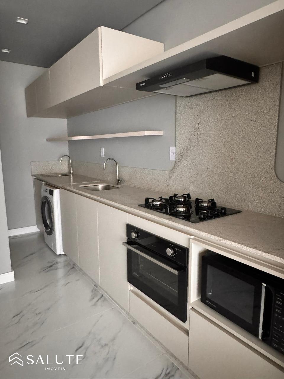 Apartamento à Venda com 2 dormitórios no Centro.