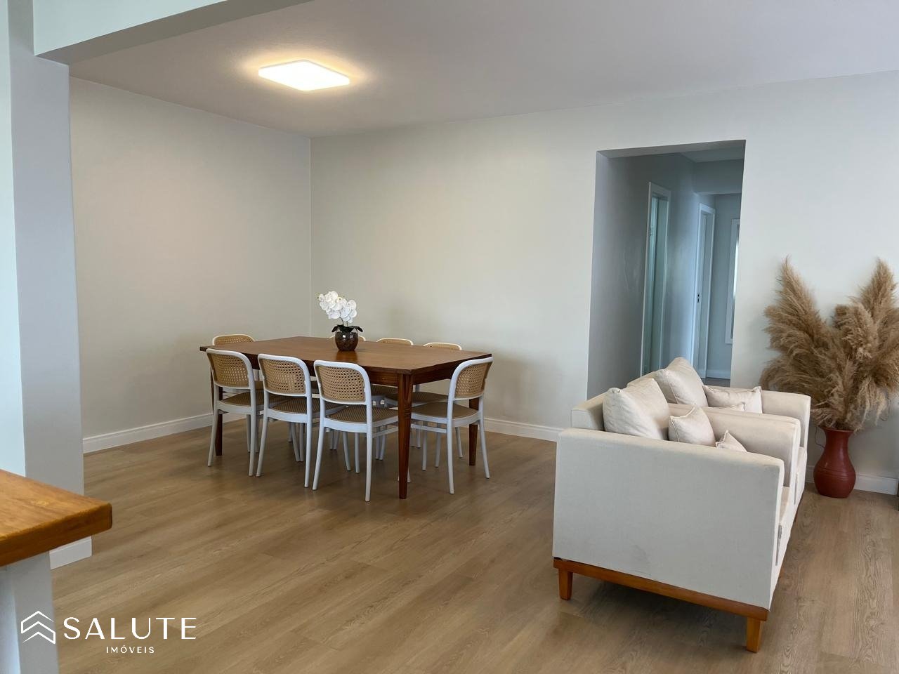 Apartamento à venda com 4 dormitórios no Centro