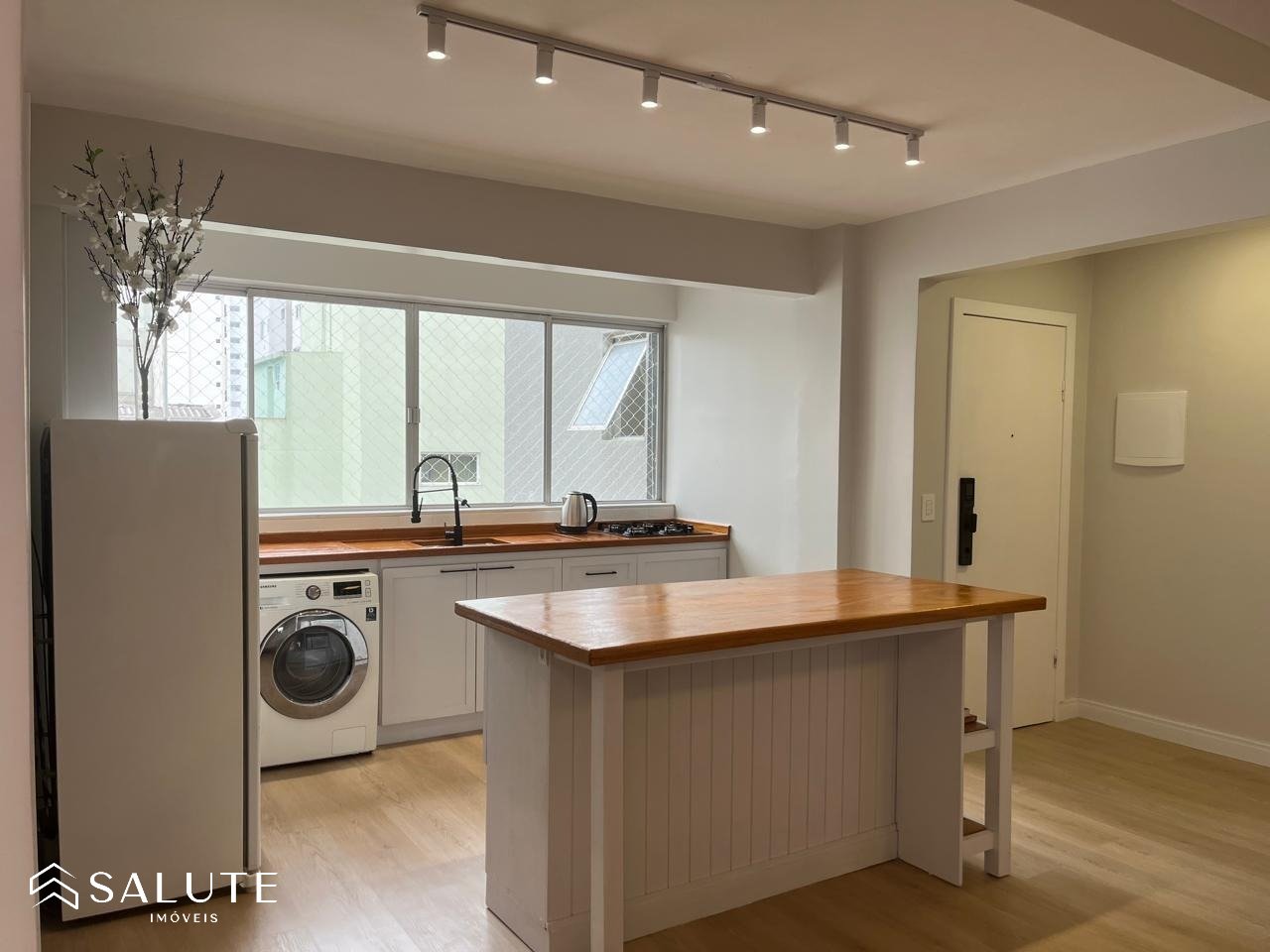 Apartamento à venda com 4 dormitórios no Centro