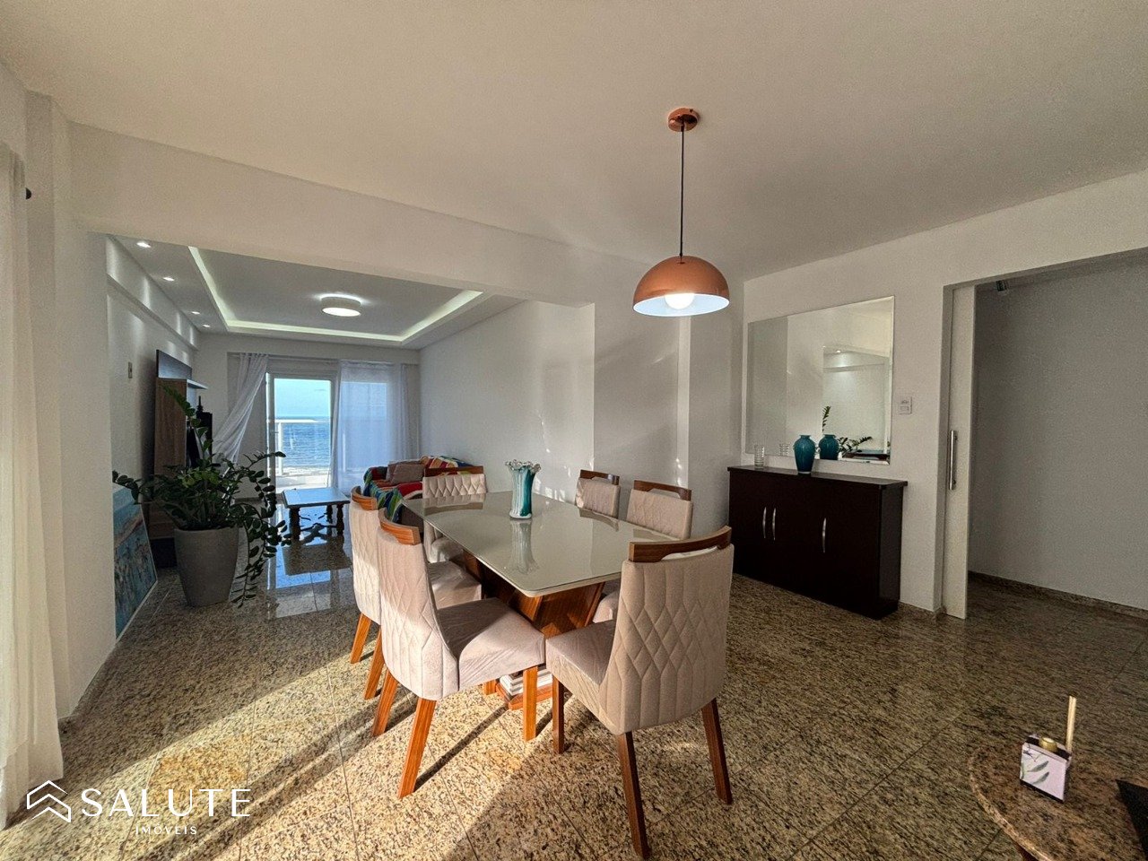 Apartamento à venda 3 Dormitórios na Barra Sul