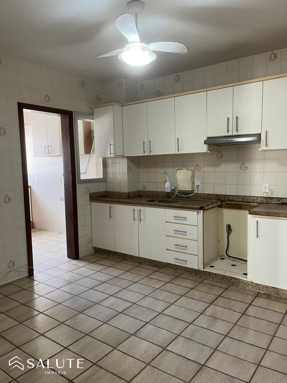 Apartamento venda 4 dormitórios no Centro