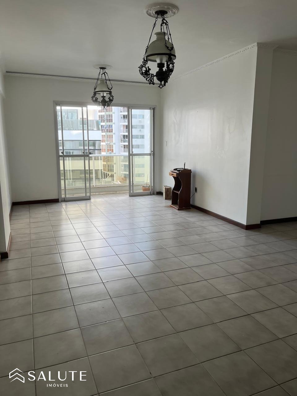 Apartamento venda 4 dormitórios no Centro