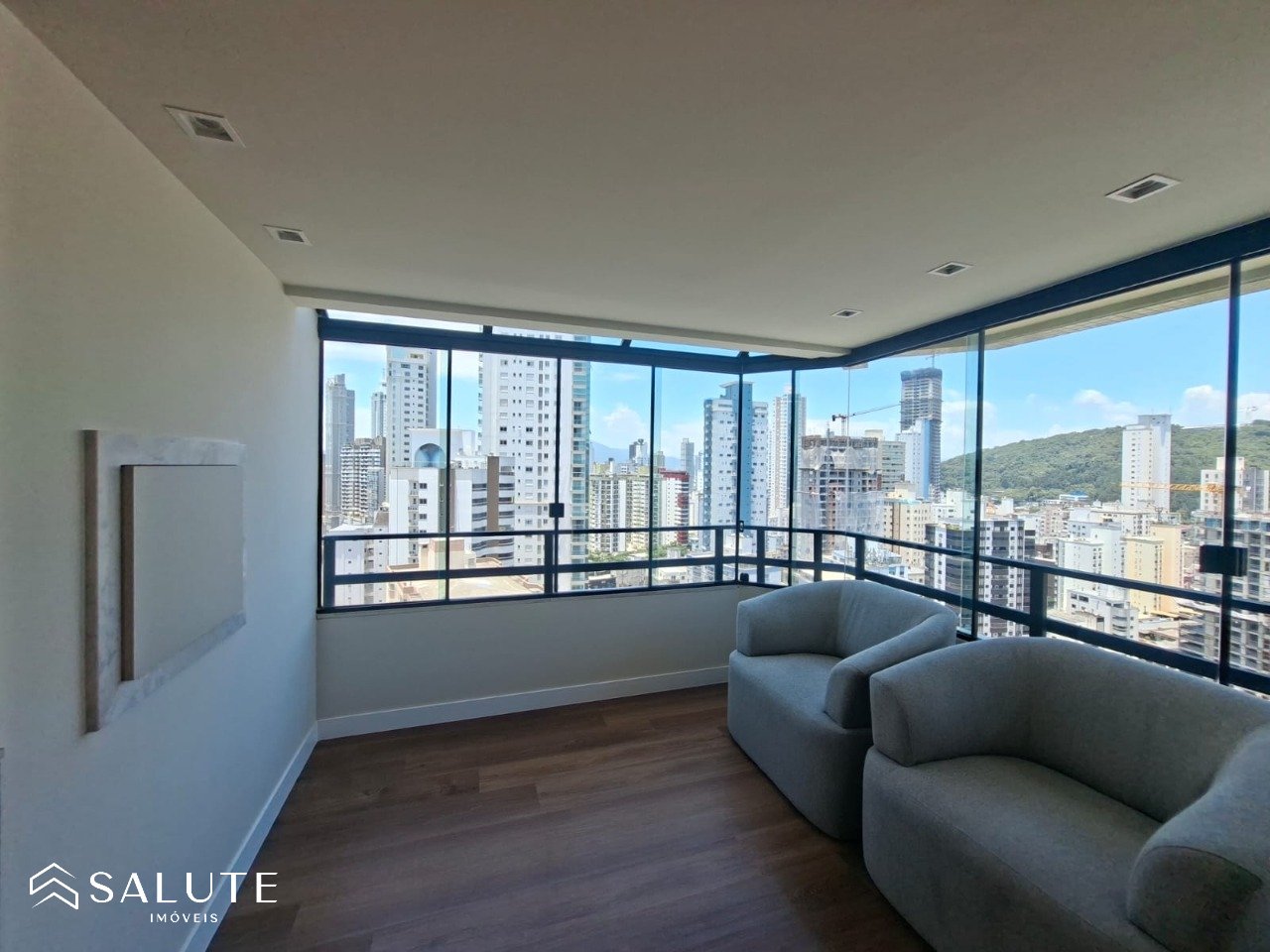 Apartamento à Venda 3 dormitórios no Centro.