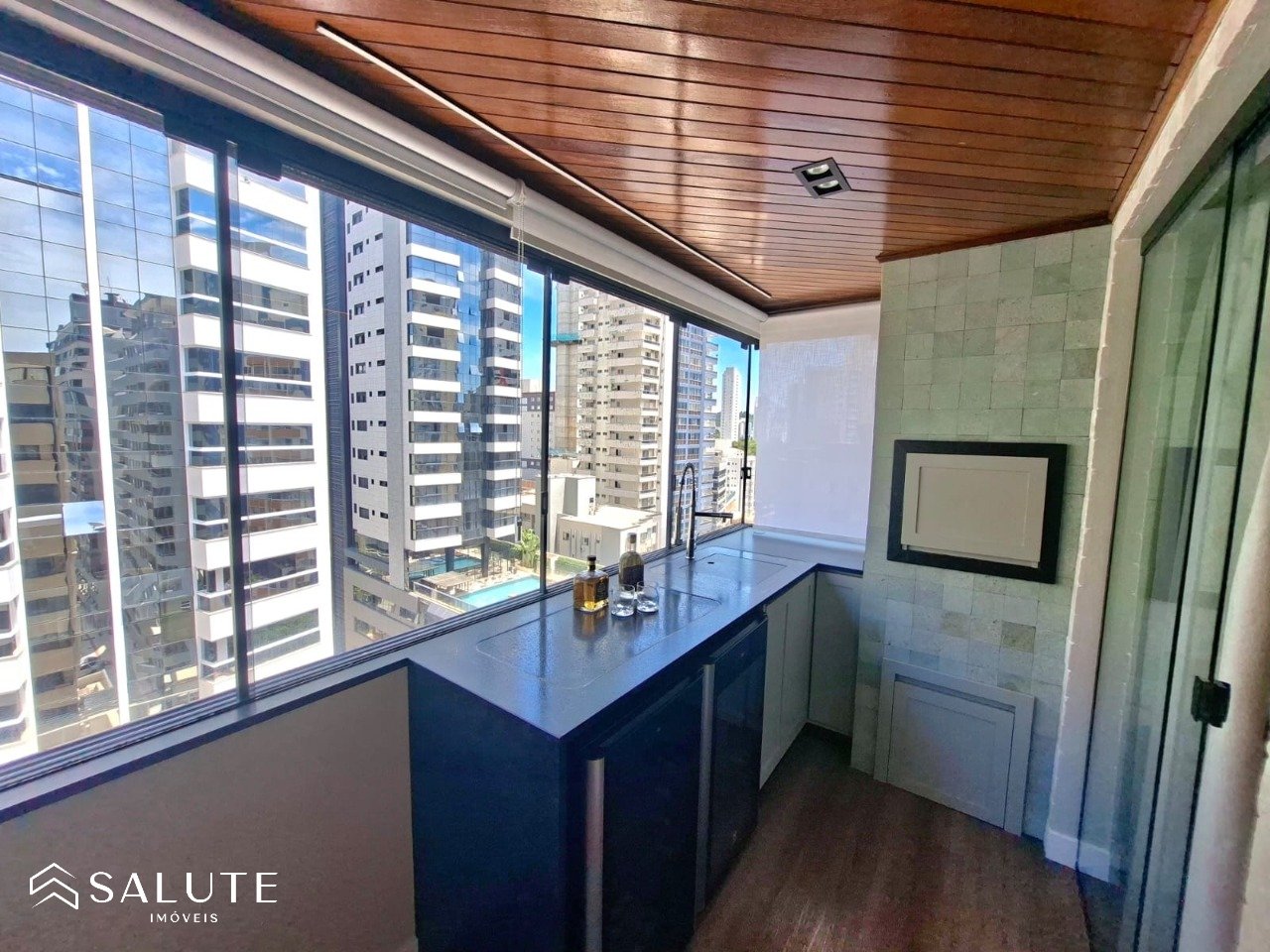 Apartamento à venda 3 dormitórios Barra Norte