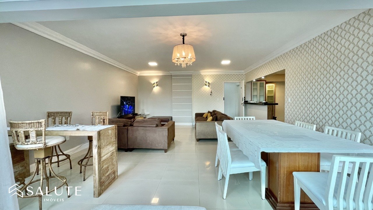 Apartamento aluguel anual 3 Dormitórios no Centro.