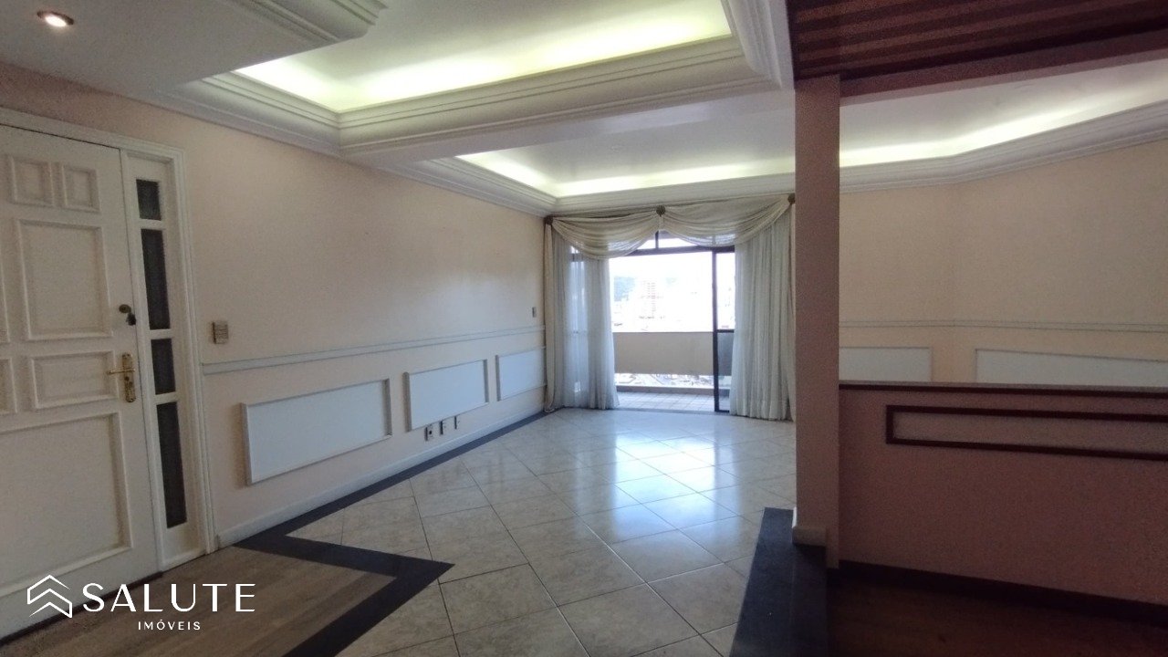 Apartamento aluguel anual 6 Dormitórios em Itajaí.
