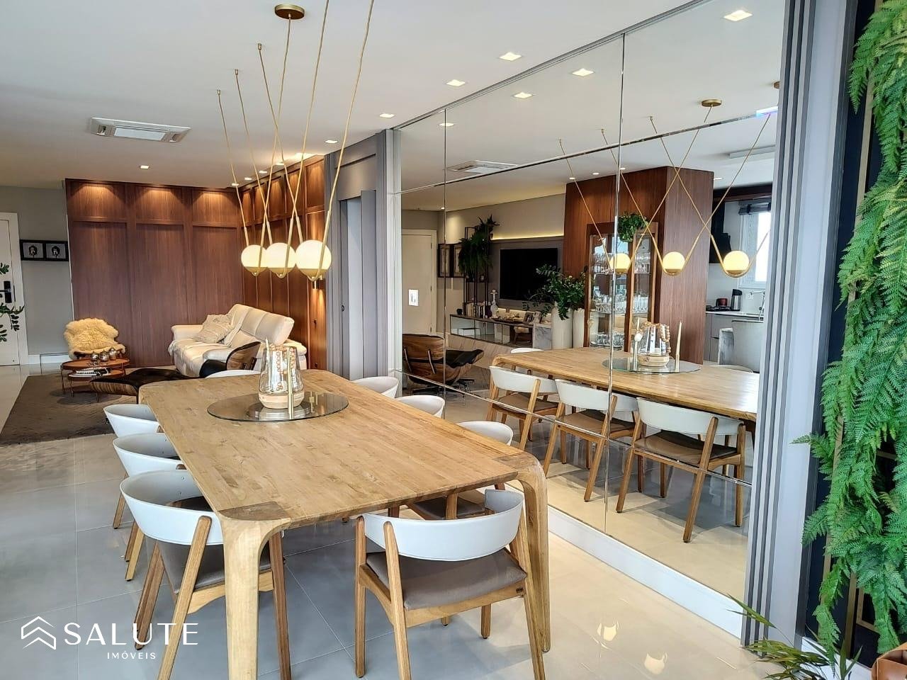 Apartamento à venda com 4 dormitórios no Centro