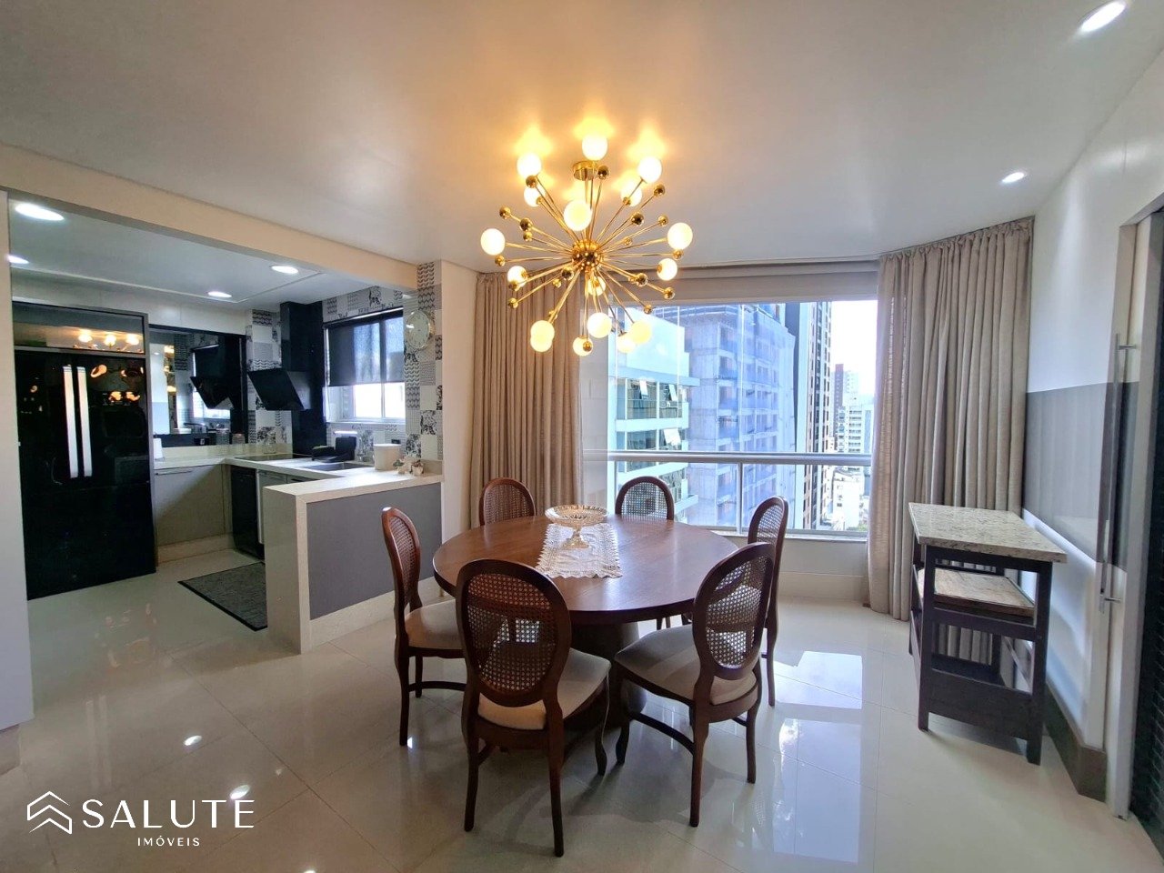 Apartamento aluguel anual 3 dormitórios Barra Sul