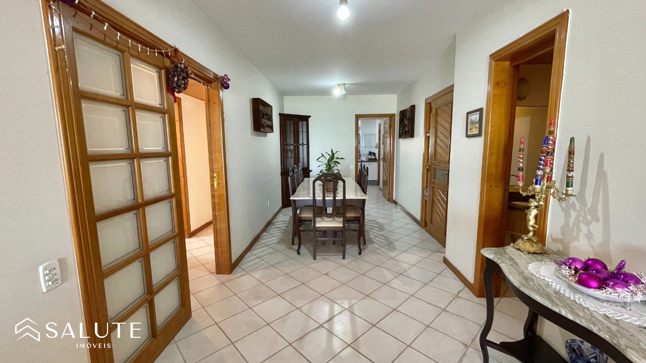 Apartamento à venda 4 dormitórios na Barra Norte.