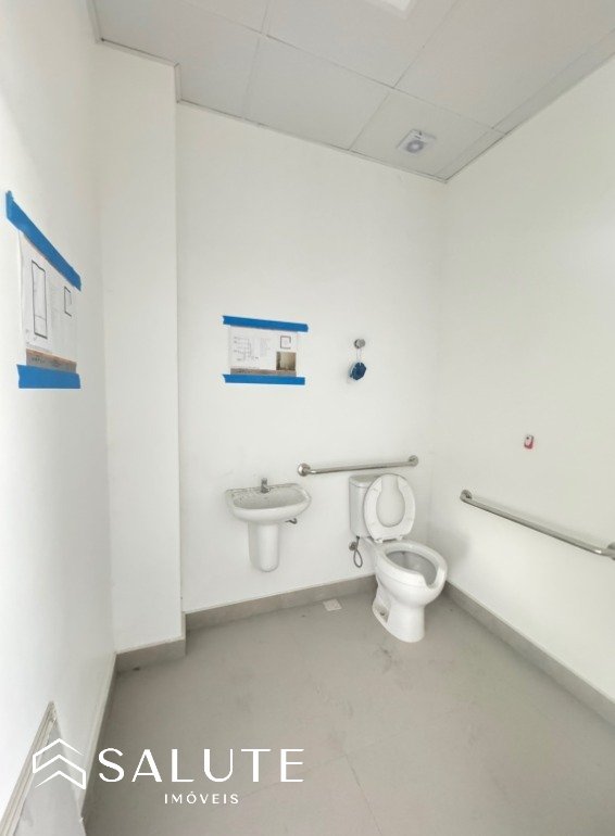 Sala comercial aluguel anual no Centro