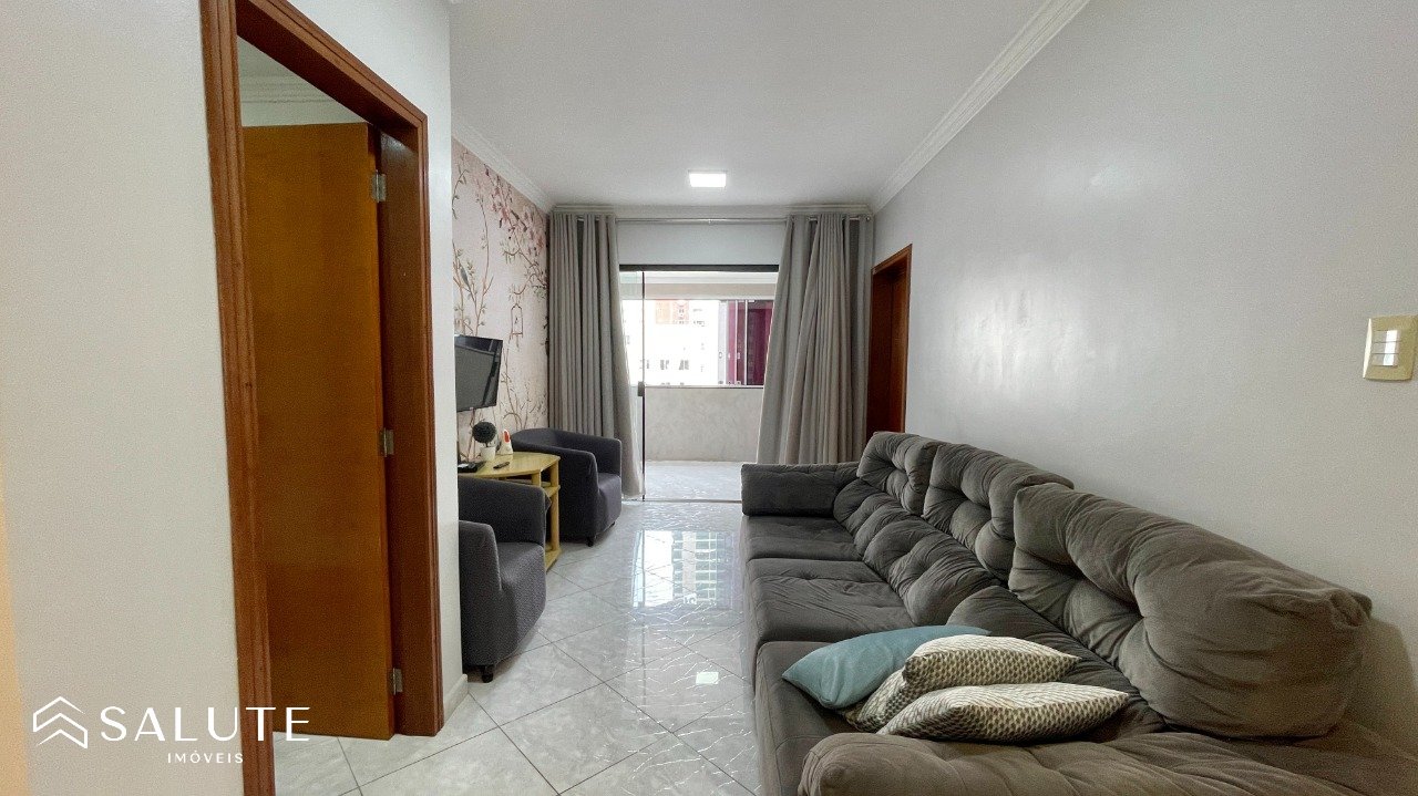 Apartamento locação anual 4 dormitórios Centro